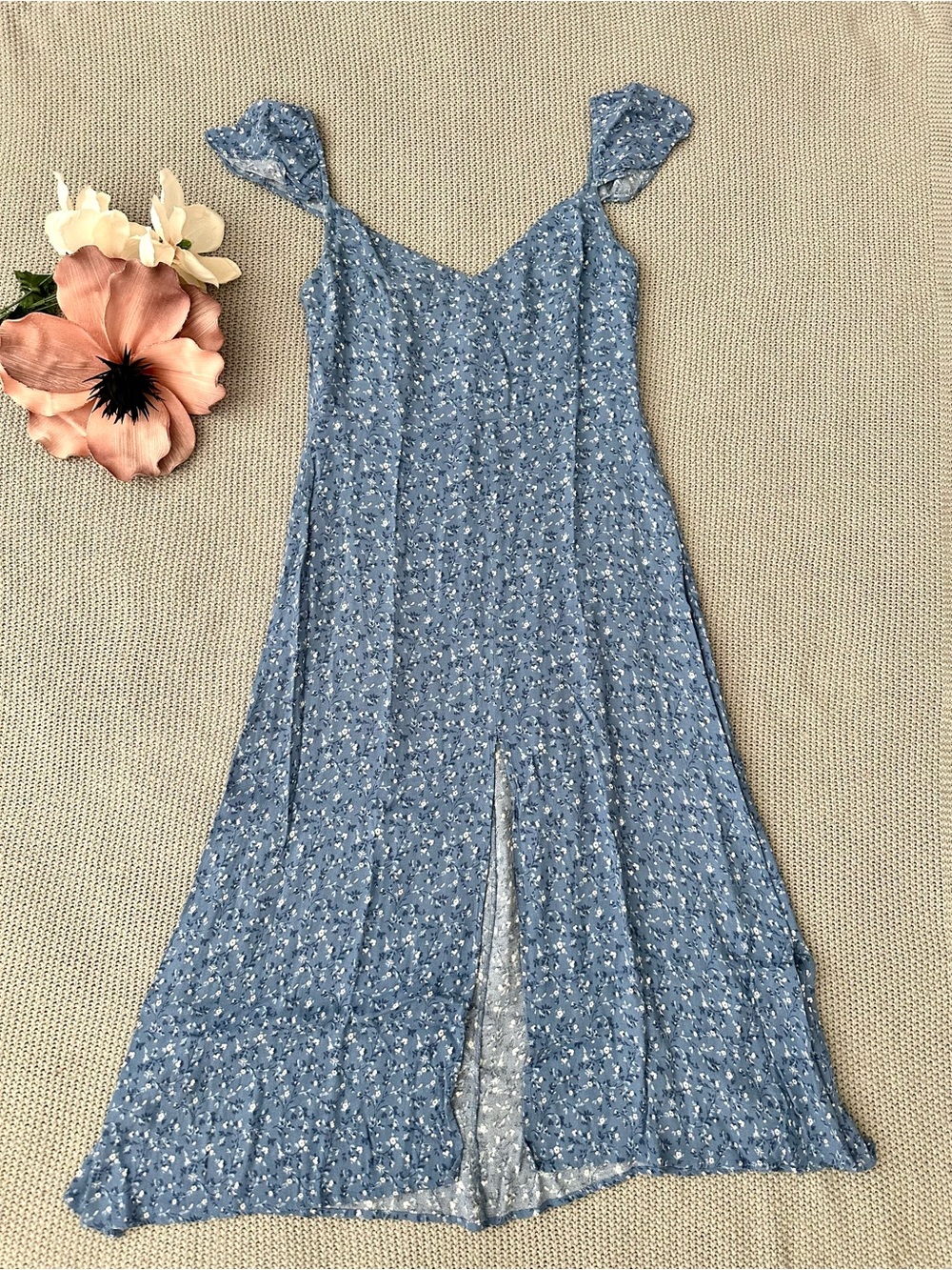 Reformation Baxley Dress in Blue Eve Size 10